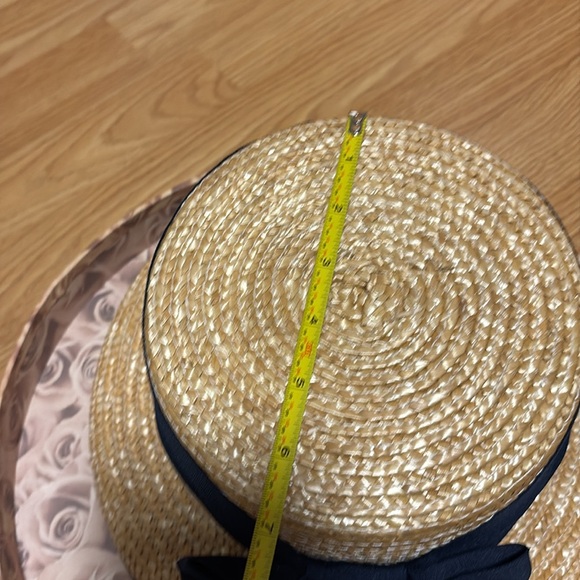 Straw hat with blue bow - Picture 13 of 16